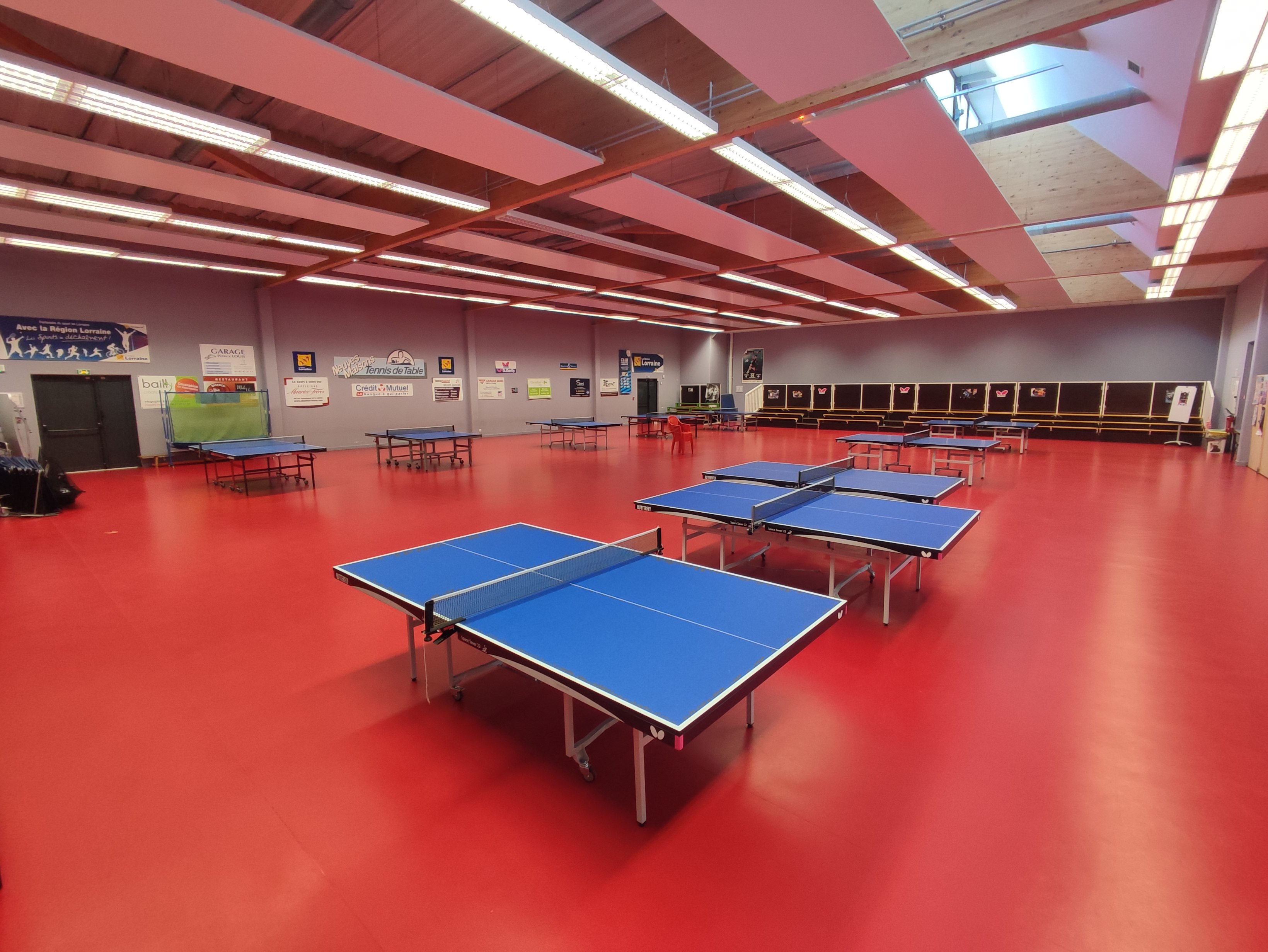 Salle de tennis de table